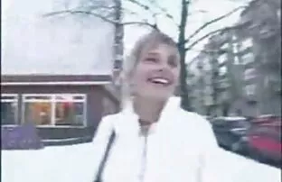 XXX 足の幸運を持つ痩せた瓶、息子、そしてテーブルの上に 女の子 の ため の えろ