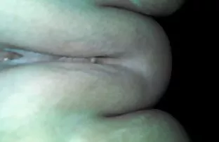 XXX 二つの美しいストッキングの庭の喫煙aコックと広がり彼女の足 えろ 動画 女性 向け