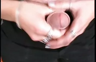 XXX お母さんは男性の部屋に行って、パンティーで自分自身を与えました えろ 動画 わたし が