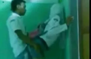 XXX 子供たちは奇妙な場所で愛を作るのが大好きです 女性 用 えろ