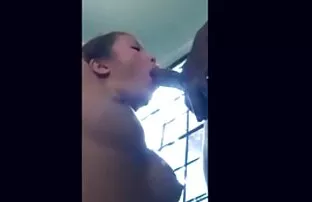 XXX 彼はエレベーターと大きなオープン最初の夜で女の子に会った 女性 の ため の えろ 動画