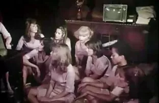 XXX 熟女護衛とともにa良い日男大暴れ えろ 女