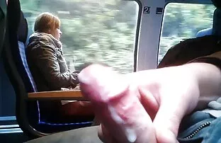 XXX 主婦masturbatesとともにカメラでこの時点で彼女の友人に入るの部屋 エロ 動画 女 同士