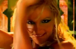 XXX 彼女は赤ちゃんと一緒にウォームアップに行き、決して、古い、成熟した, えろ 動画 無料 女性 向け
