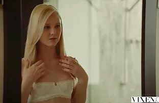 XXX 黒人女性は隣人に近づき、彼女がセックスを望んでいると彼に言った 女 動画 えろ